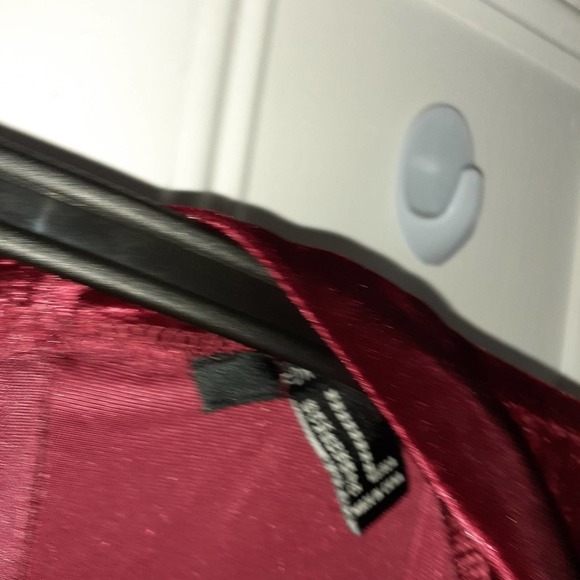 Forever 21  Crushed velvet red burgundy dress - Picture 3 of 3